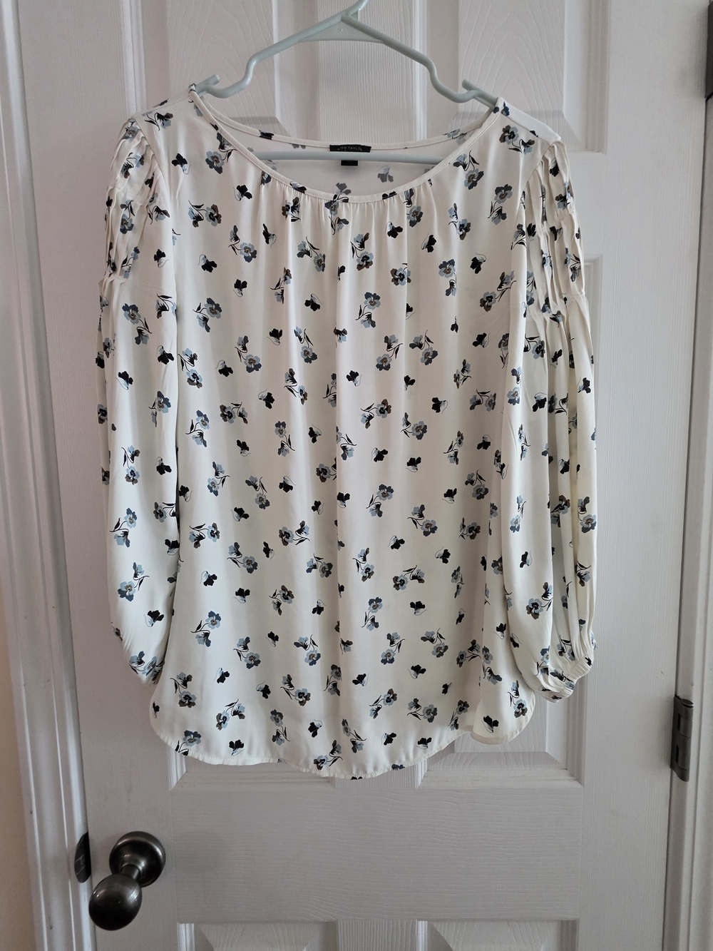 Ann Taylor Factory Cream Blouse with Black & Gray Floral Motif